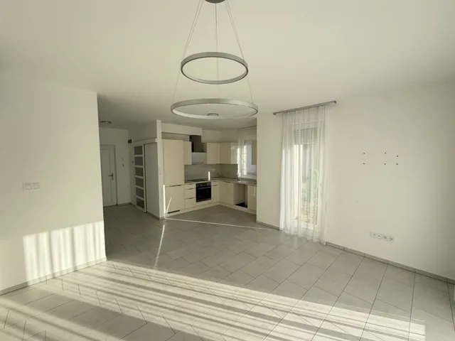 Eladó lakás Vác 80 nm