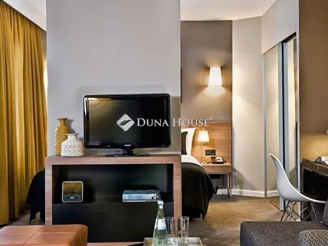 Eladó telek Budapest III. kerület, Római-part 5346 nm