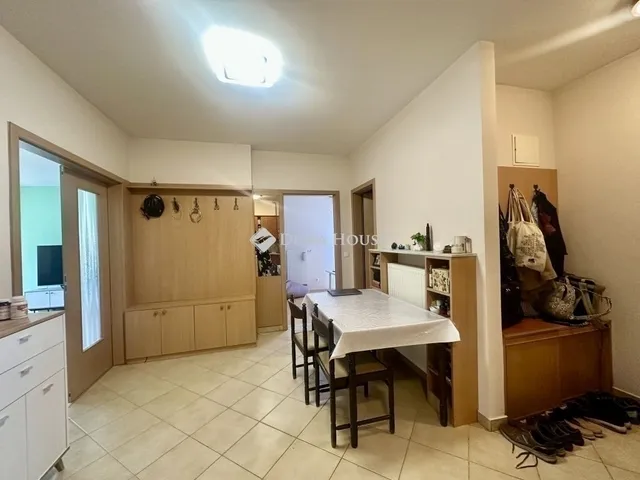 Eladó lakás Budapest III. kerület 75 nm