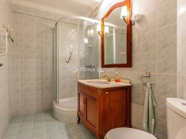 Eladó ház Budapest II. kerület 210 nm