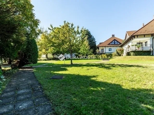 Eladó ház Budapest II. kerület 210 nm