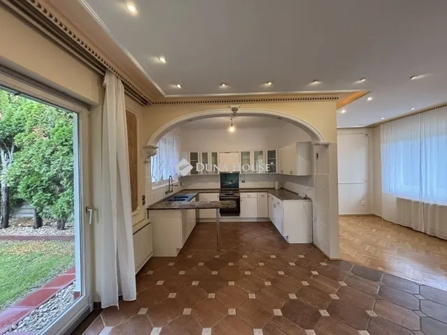 Kiadó ház Budapest II. kerület 180 nm