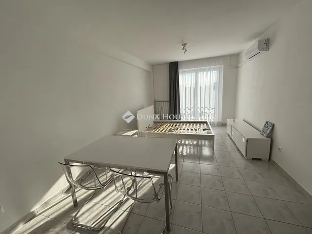 Eladó lakás Budapest III. kerület, Békásmegyer 57 nm