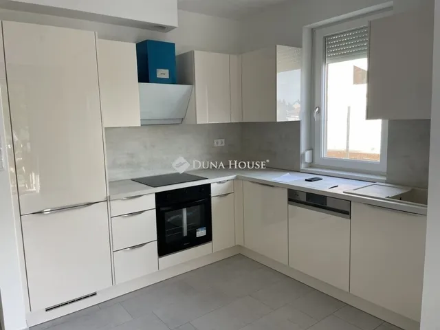 Eladó lakás Vác 80 nm