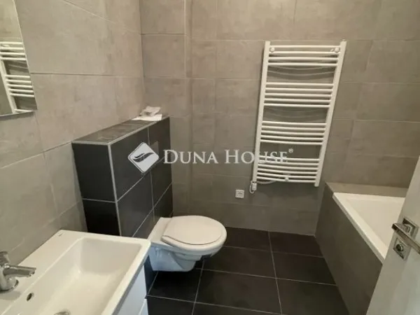 Eladó lakás Vác 80 nm