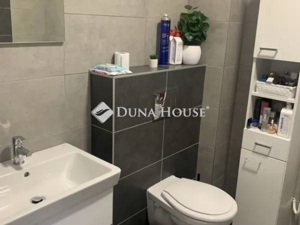 Eladó lakás Vác 80 nm