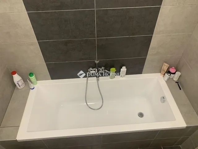 Eladó lakás Vác 80 nm