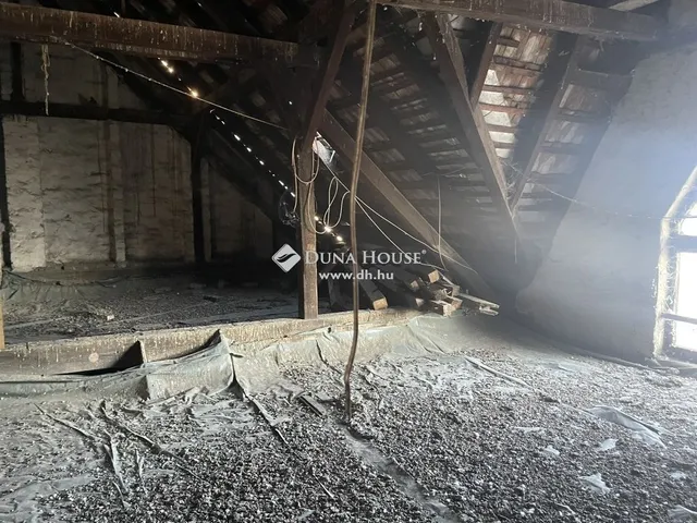 Eladó lakás Budapest II. kerület 409 nm