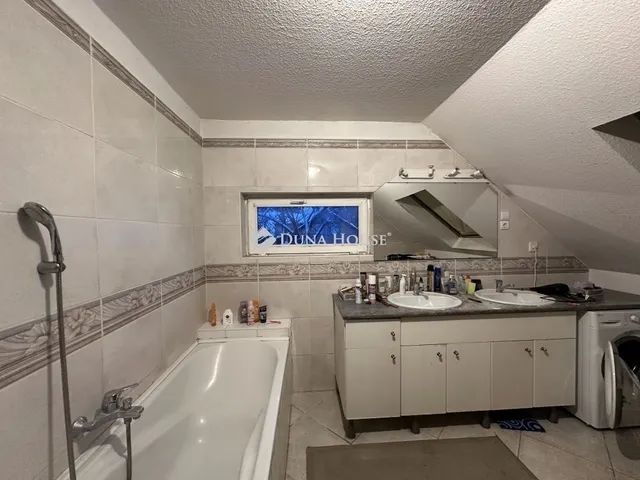 Eladó ház Budapest III. kerület, Csillaghegy 107 nm