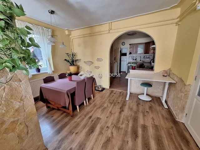 Eladó ház Budapest II. kerület 93 nm