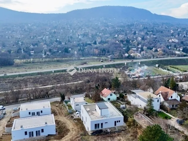 Eladó lakás Budapest III. kerület 108 nm