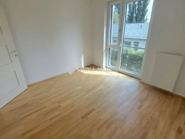 Eladó lakás Budapest III. kerület 188 nm