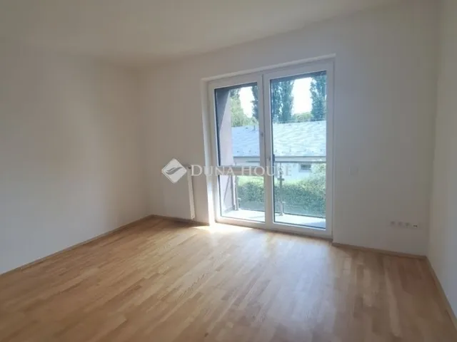 Eladó lakás Budapest III. kerület 188 nm