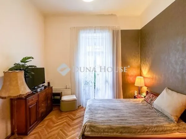 Eladó lakás Budapest II. kerület 84 nm