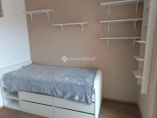 Eladó lakás Vác 66 nm