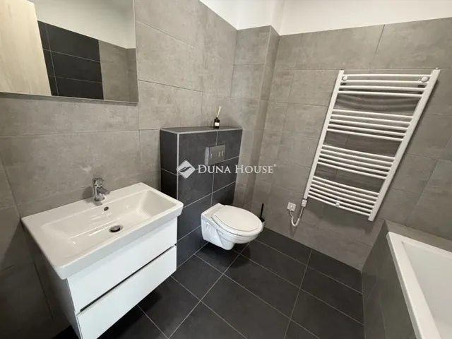 Eladó lakás Vác 80 nm