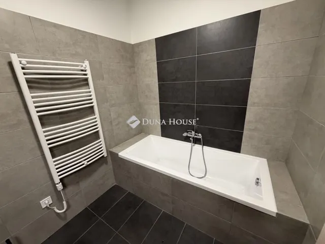 Eladó lakás Vác 80 nm