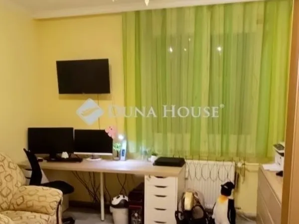 Eladó lakás Budapest III. kerület 74 nm