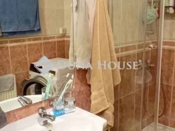 Eladó lakás Budapest III. kerület 74 nm