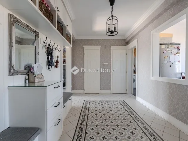 Eladó lakás Budapest III. kerület, Békásmegyer 114 nm