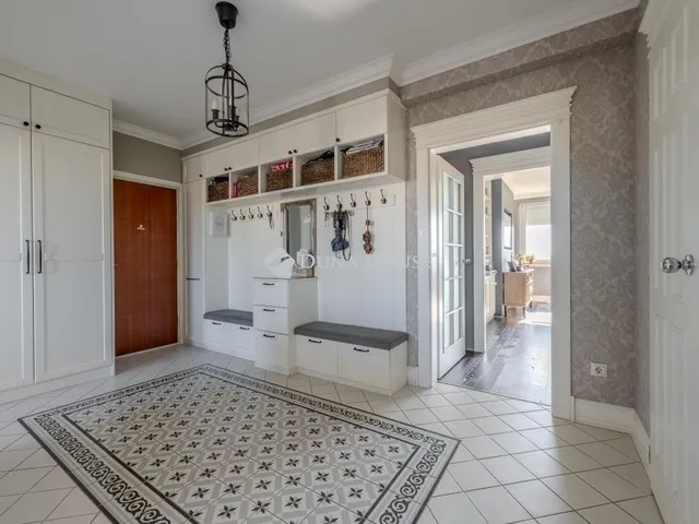 Eladó lakás Budapest III. kerület, Békásmegyer 114 nm