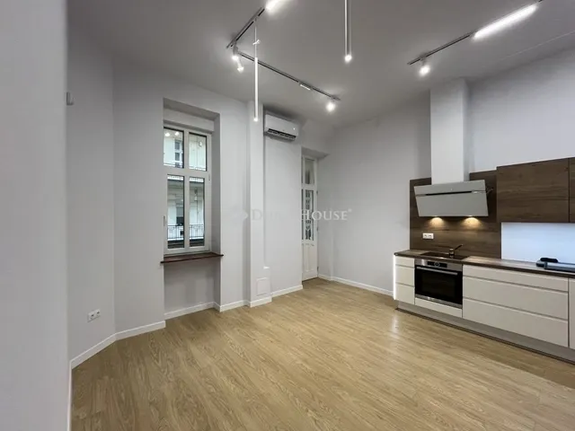 Eladó lakás Budapest II. kerület 120 nm