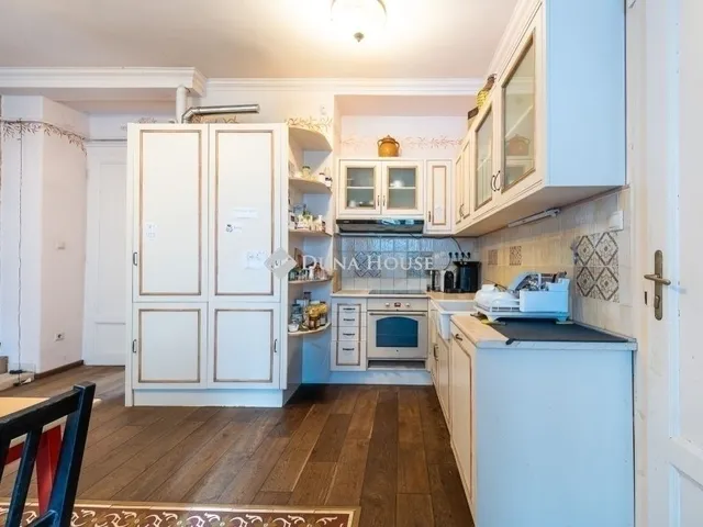 Eladó lakás Budapest II. kerület, Országút 97 nm