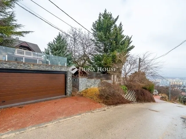 Eladó ház Budaörs 150 nm