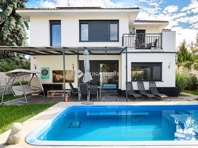 Eladó ház Budaörs 245 nm