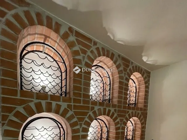 Eladó ház Érd 265 nm