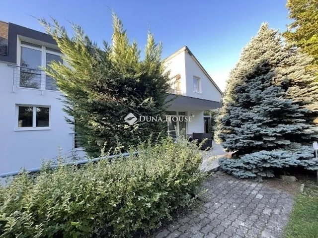 Eladó ház Érd 265 nm