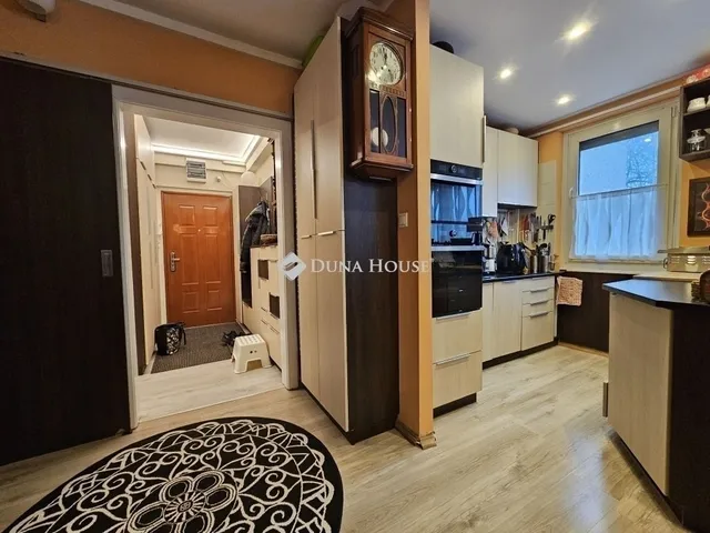 Eladó lakás Budapest III. kerület, Pók utcai lakótelep 73 nm