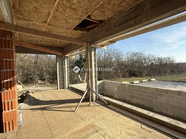 Eladó ház Sóskút 143 nm