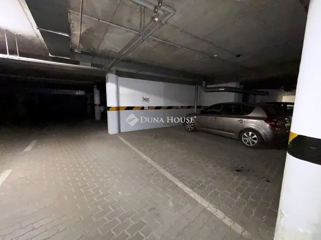 Eladó garázs Budapest III. kerület, Óbuda 15 nm