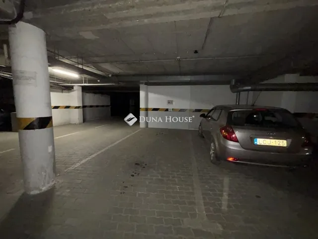 Eladó garázs Budapest III. kerület, Óbuda 15 nm