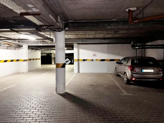 Eladó garázs Budapest III. kerület, Óbuda 15 nm