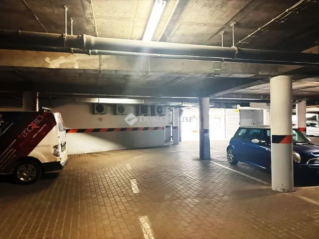 Eladó garázs Budapest III. kerület, Óbuda 15 nm