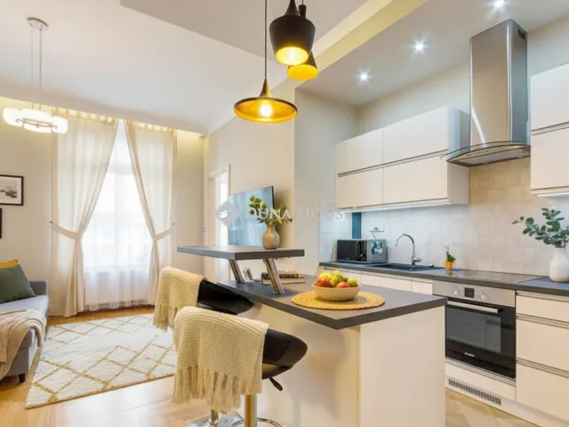 Eladó lakás Budapest VI. kerület, Nagykörúton belüli terület 85 nm