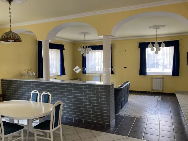 Eladó ház Esztergom 325 nm