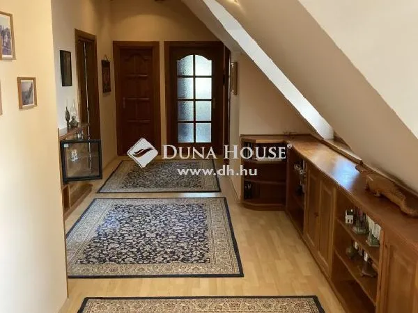 Eladó ház Esztergom 325 nm