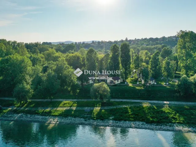 Eladó kereskedelmi és ipari ingatlan Szentendre 35865 nm