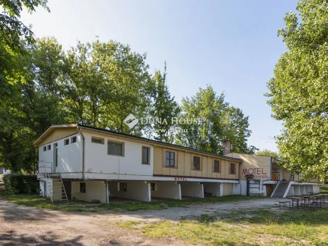 Eladó kereskedelmi és ipari ingatlan Szentendre 35865 nm