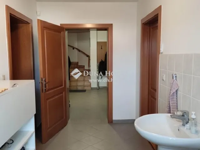 Eladó ház Esztergom 450 nm