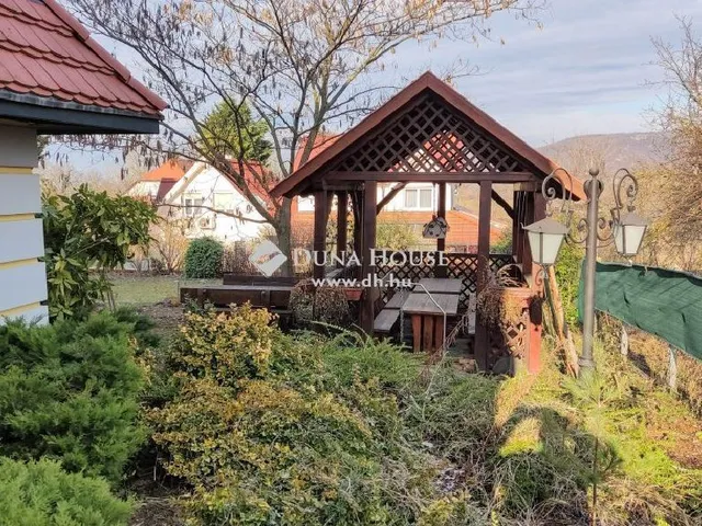 Eladó ház Esztergom 450 nm