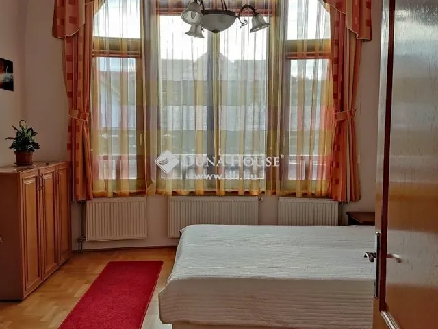 Eladó ház Esztergom 450 nm