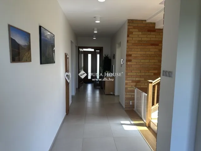 Eladó ház Piliscsaba 295 nm