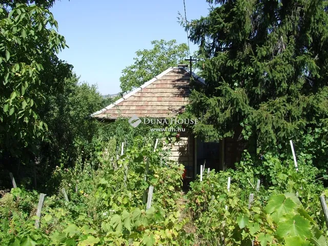 Eladó telek Esztergom 1216 nm