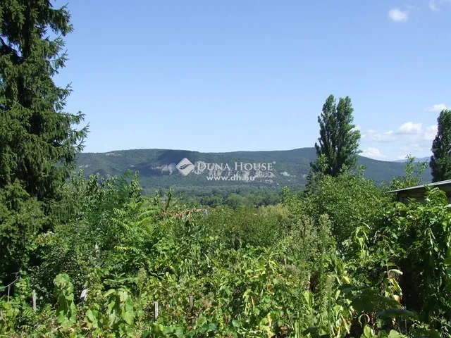 Eladó telek Esztergom 1216 nm