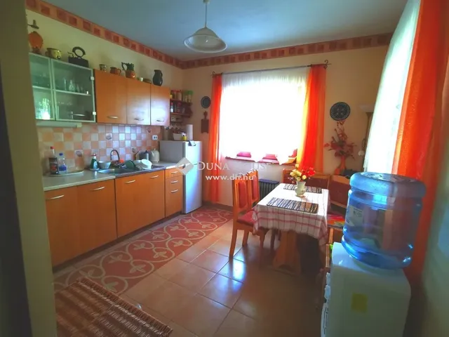Eladó ház Pilismarót 96 nm