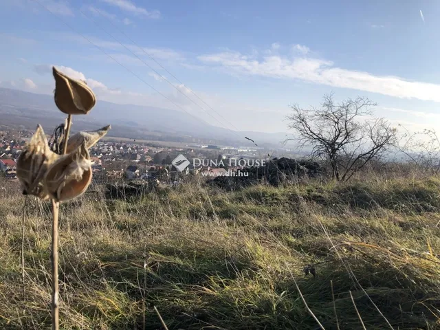 Eladó telek Dorog 1557 nm